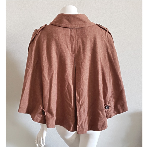 Maddy...k Wool Poncho - Picture 4 of 9